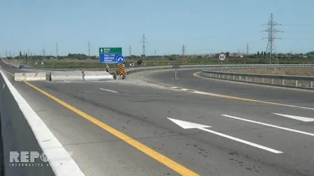 Salyanda avtomobil mühafizəçini vurub - FOTO