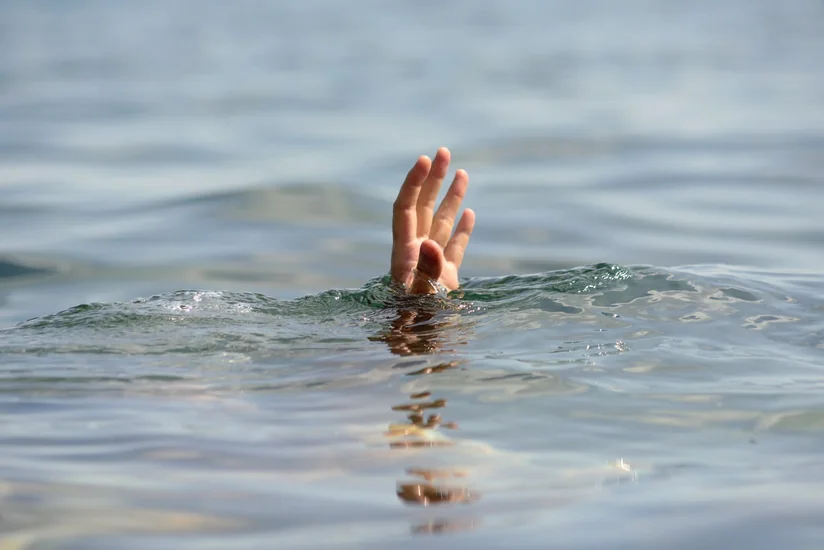 Водолазы нашли тело утонувшего в Джейранбатанском водоканале подростка