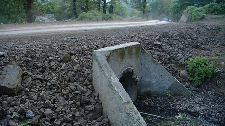 Astarada yeni yollar salınır