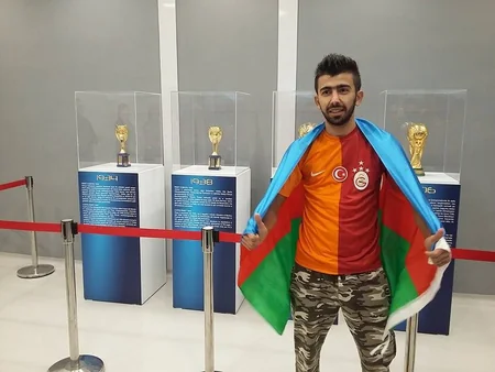 Bakı Olimpiya Stadionunda İtaliya milli komandasının kubokları nümayiş olunub - FOTO