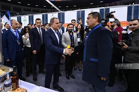 Bakıda Beynəlxalq Xeyriyyə Yarmarkası keçirilib - YENİLƏNİB