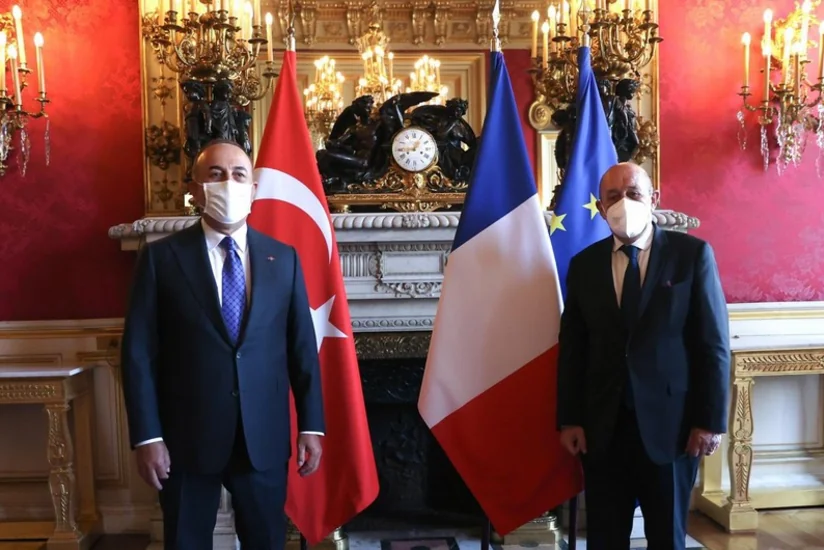 Türkiyə və Fransa XİN başçıları arasında telefon danışığı olub
