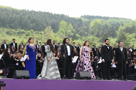 Şuşada “Xarıbülbül” musiqi festivalı başa çatıb - YENİLƏNİB - 2