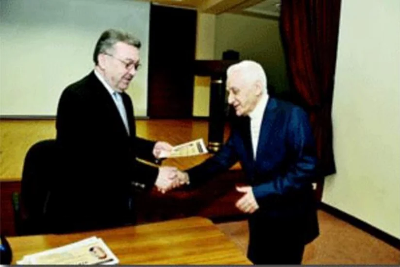 Azərbaycanlı professor vəfat edib