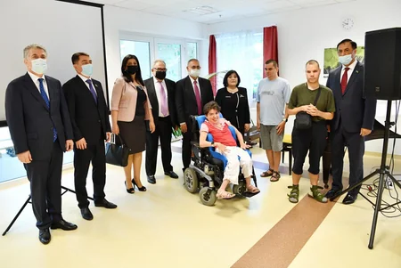 Milli Məclisin Sədri Macarıstanda Reabilitasiya Mərkəzini ziyarət edib