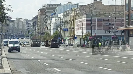 Kiyevdə müharibədə məhv edilən Rusiya hərbi texnikalarının paradı keçirilir - FOTOREPORTAJ