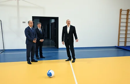 Prezident Bum qəsəbəsində tam orta məktəbin yeni binasının açılışında iştirak edib - YENİLƏNİB