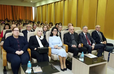 AMEA-da “Daş təpələr: sivilizasiyanın erkən coğrafiyası” mövzusunda elmi seminar keçirilib