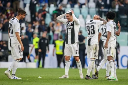 Ronaldu tarixdə İngiltərə, İspaniya və İtaliya çempionu olan ilk futbolçudur