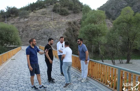 Türkiyənin media nümayəndələrinə Laçında aparılan tikinti-quruculuq işləri barədə məlumat verilib