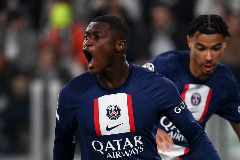 PSJ-nin futbolçusu Mançester Yunaytedə transfer oluna bilər