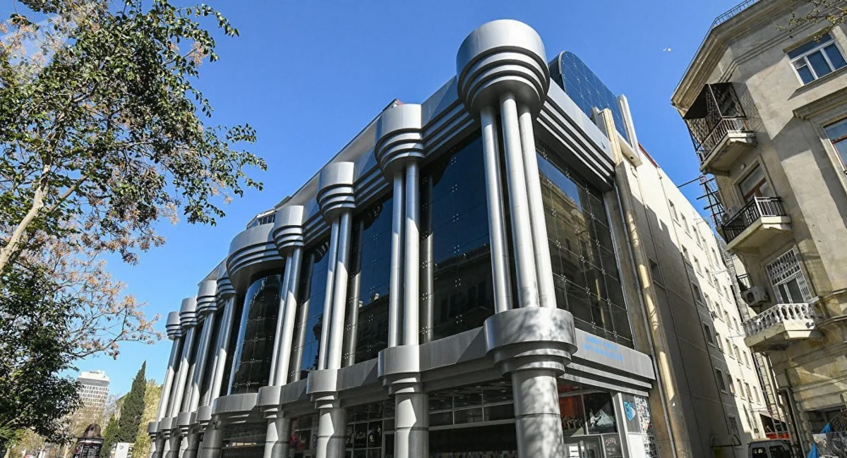 Gənc Tamaşaçılar Teatrı yeni mövsümə Dəcəl keçi tamaşası ilə başlayacaq
