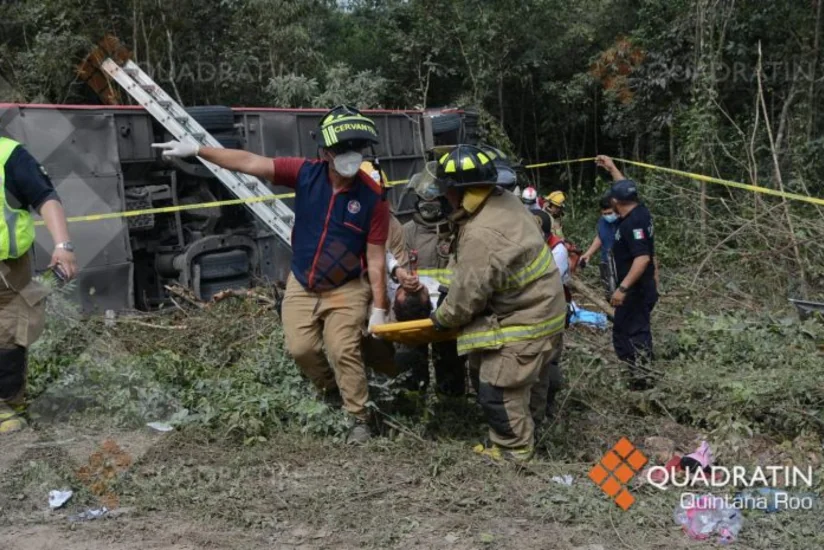 В Мексике перевернулся автобус, есть погибшие и раненые