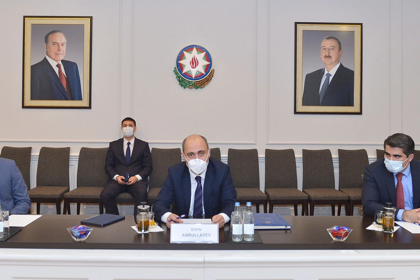 Министр образования Азербайджана встретился с послом России