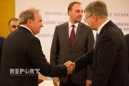 EBRD və LUKoil Bakıda kredit müqaviləsi imzalayıb - FOTO