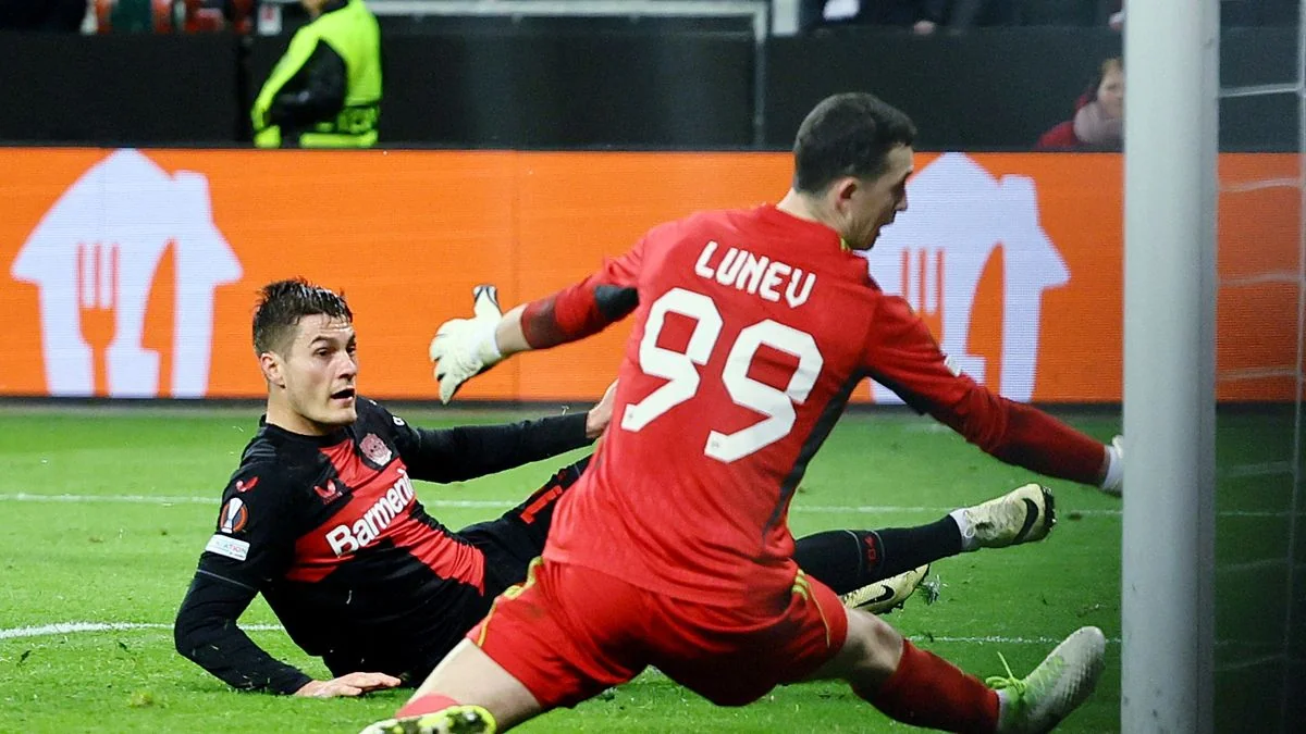 “Qarabağ”ın qapıçısının meneceri “Bayer 04”lə oyunun hakimliyindən narazı qalıb