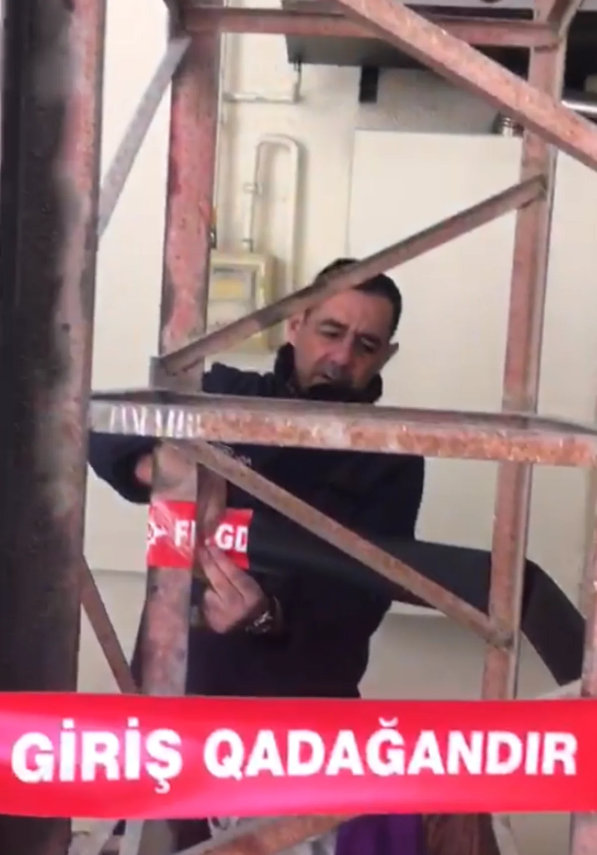 Bakıda təhlükəsizlik tələblərinə cavab verməyən qaldırıcı qurğuların istismarı dayandırılıb