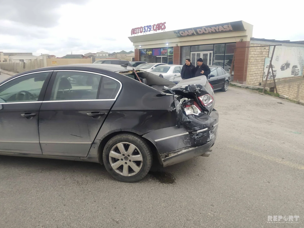 Sumqayıtda yol qəzası olub, böyük tıxac yaranıb - FOTO