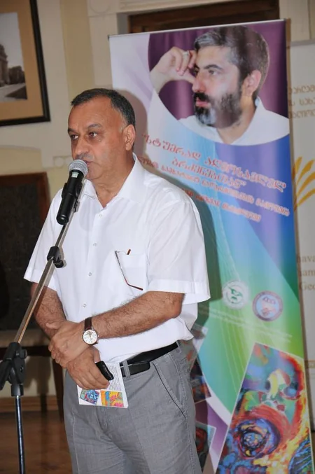 ​Tbilisidə azərbaycanlı rəssamın sərgisi açılıb