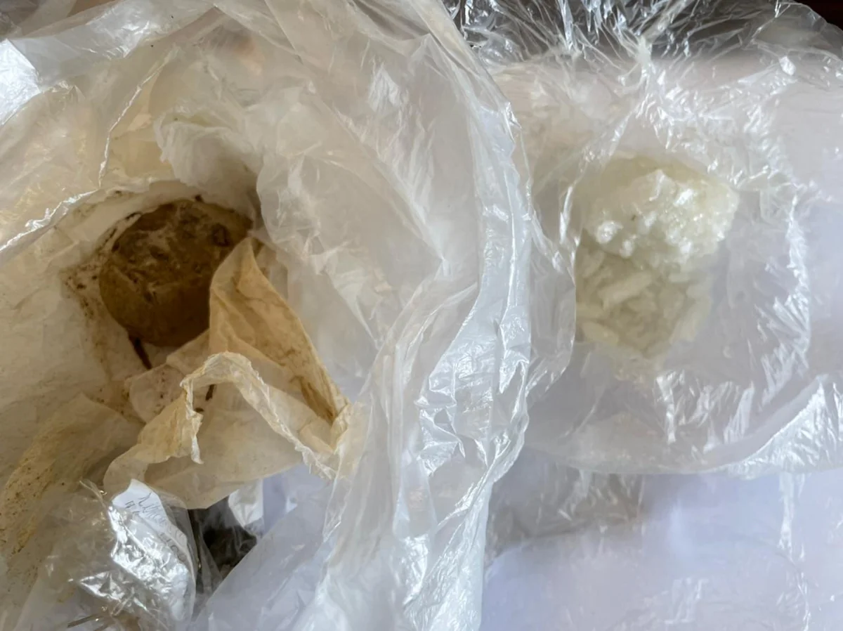 Xızı sakininin üzərindən “patı” və heroin tapılıb