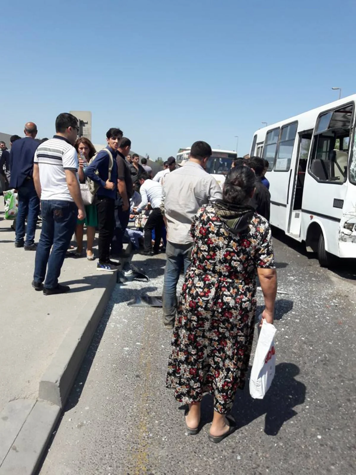 Bakıda sərnişin avtobuslarının toqquşması nəticəsində yaralananların adları məlum olub - FOTO - YENİLƏNİB
