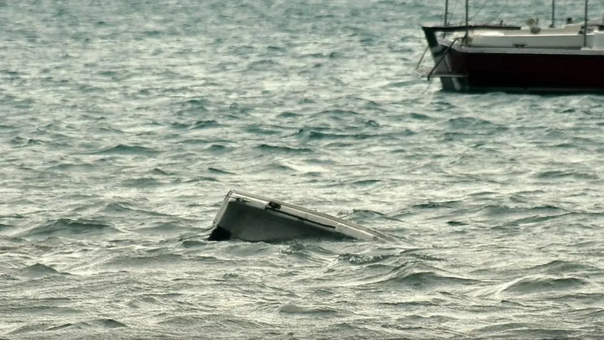 Tunis sahillərində qayıq batıb, 29 nəfər itkin düşüb, ölənlər var