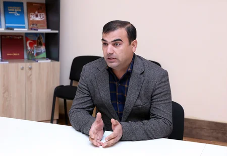İqtisadiyyat nazirinin müavini Qobustanda vətəndaşları qəbul edib