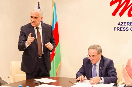 Azərbaycan Mətbuat Şurası 2 KİV-i qara siyahıya salıb, 1 qəzetə xəbərdarlıq edib