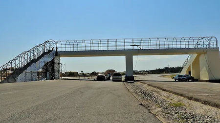 Zığ-Hövsan yolunda 3 yerüstü piyada keçidi inşa edilir