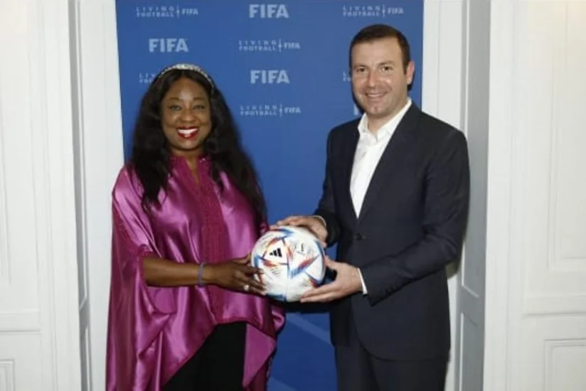 FIFA-nın baş katibi Parisdə Elxan Məmmədovla görüşüb