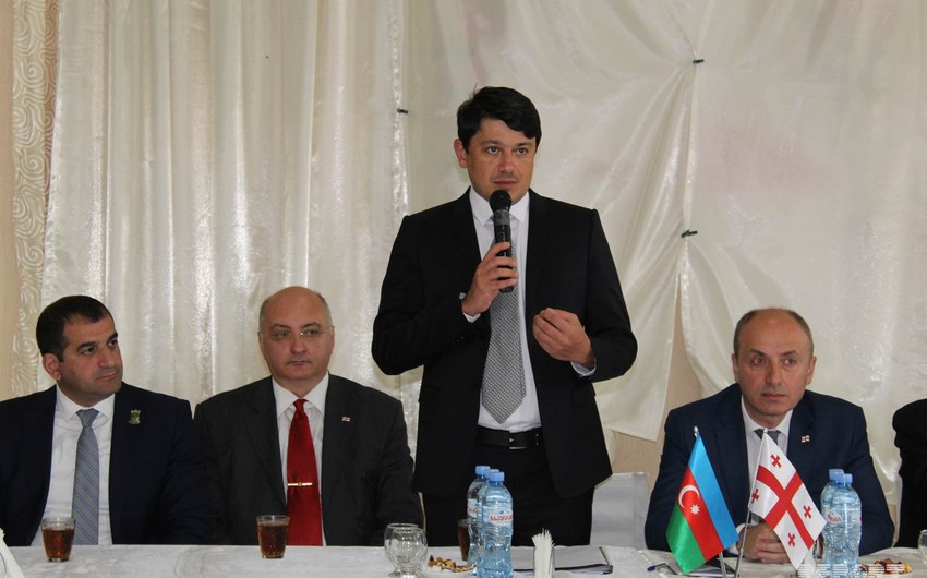 Fuad Muradov Gürcüstanda azərbaycanlıların yaşadığı kəndin problemləri ilə maraqlanıb