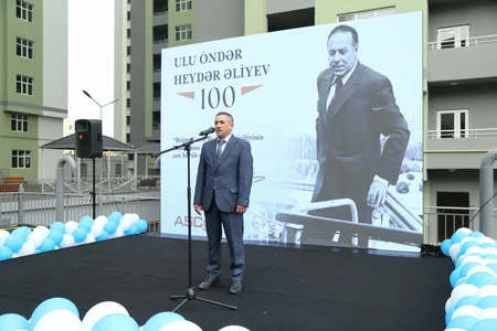 Prezident İlham Əliyevin tapşırığı ilə dənizçilər üçün tikilən yaşayış kompleksi təhvil verilib