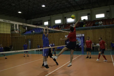 Voleybol üzrə Zəfər Kubokunda finalçılar müəyyənləşib