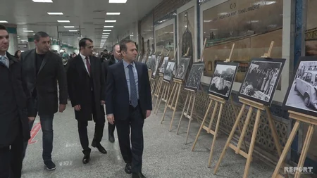 В стамбульском метро Ени Гапы открылась фотовыставка Кровавый Январь