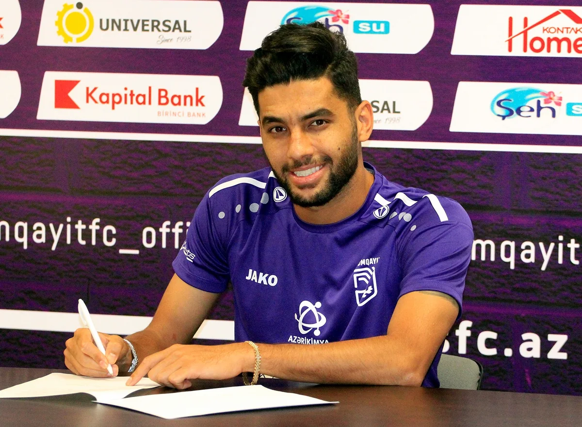 Sumqayıt sabiq hücumçusu ilə müqavilə imzaladı