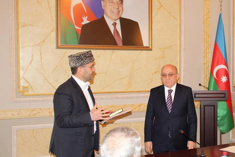 Azərbaycanda dövlət qeydiyyatına alınmış islam kolleclərinə şəhadətnamələr verilib