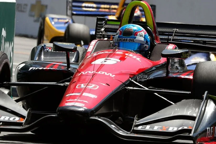 На первом круге гонки IndyCar произошла массовая авария - ВИДЕО