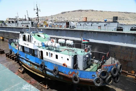 “PSK 48” sərnişin gəmisi tərsanəyə qaldırılıb