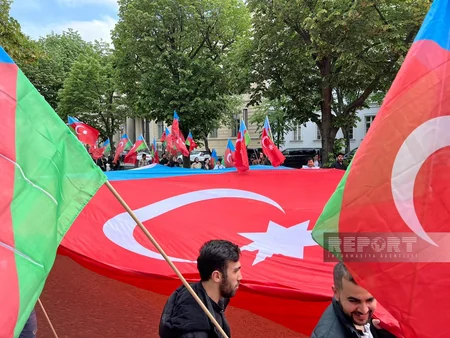 Berlində güney azərbaycanlılar etiraz aksiyası keçirib - YENİLƏNİB-2