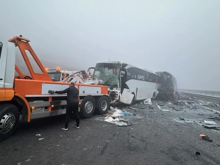 Türkiyədə ağır yol qəzasında 10 nəfər ölüb, 54 nəfər yaralanıb