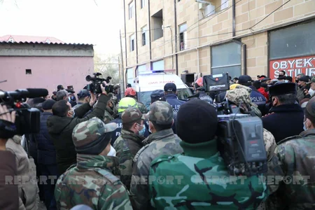 Xırdalanda dağıntılar altında qalan uşağın meyiti tapılıb