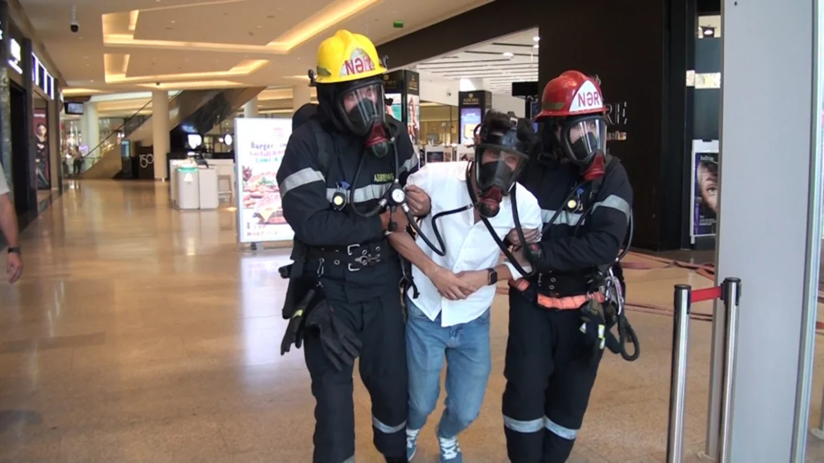 “Gənclik Mall”da şərti yanğın söndürülüb