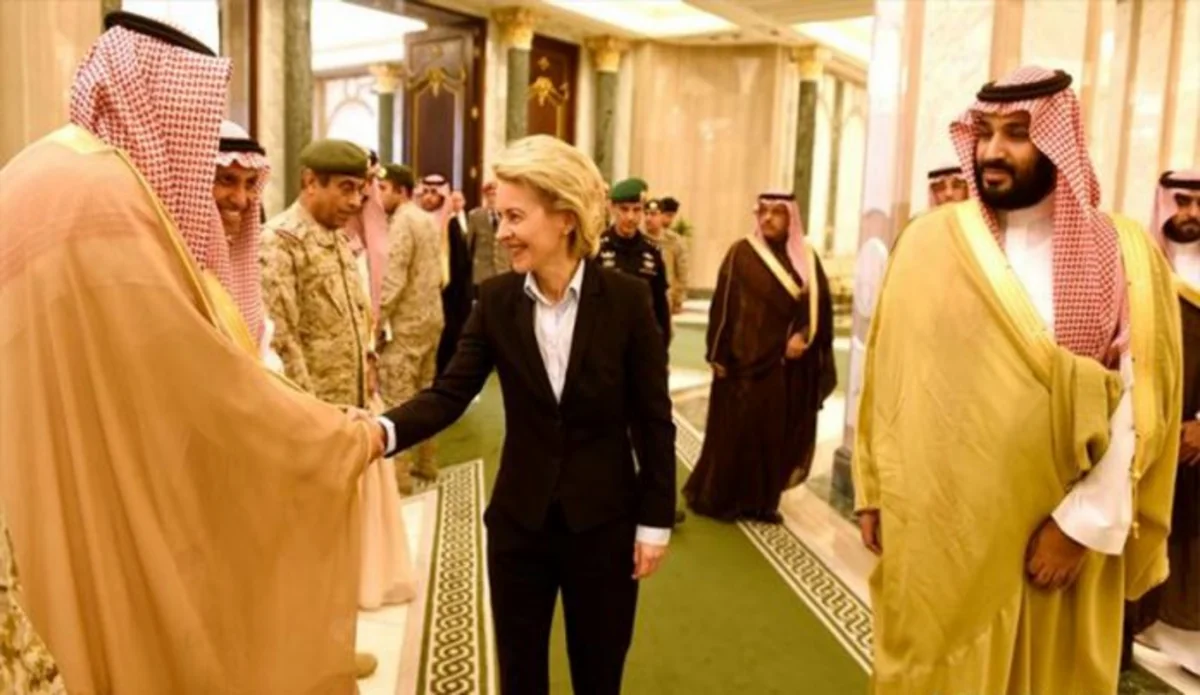 Almaniya müdafiə nazirinin hicab geyməkdən imtina etməsi Səudiyyə Ərəbistanında narazılığa səbəb olub