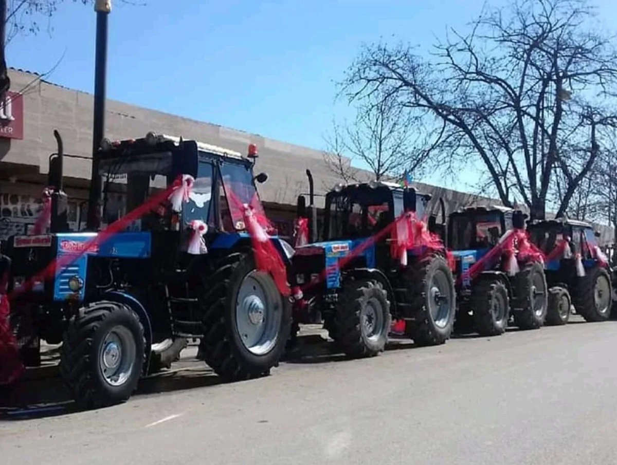 Göygöldə traktorlardan ibarət toy karvanında qəza baş verib - YENİLƏNİB - VİDEO