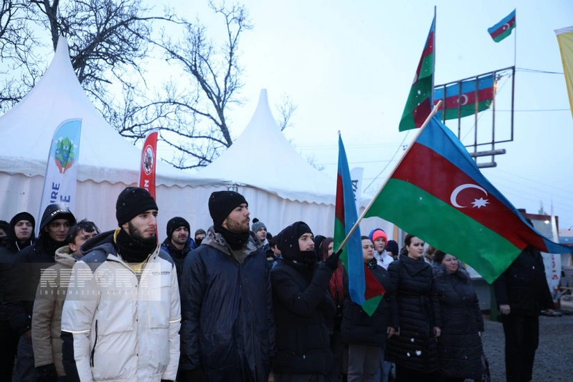 Несмотря на морозную погоду, акция протеста на дороге Ханкенди-Лачын продолжается уже 54-й день