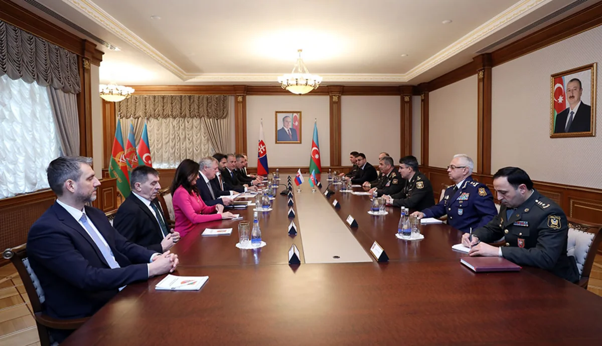 Azerbaijan defense minister meets with his Slovakian counterpart