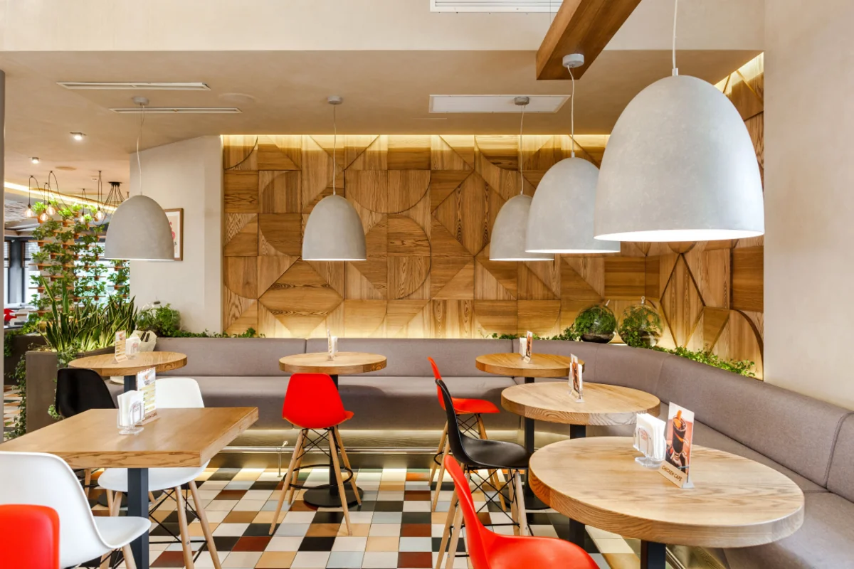 Abşeronda restoran sahibi və 8 nəfər müştəri saxlanıldı