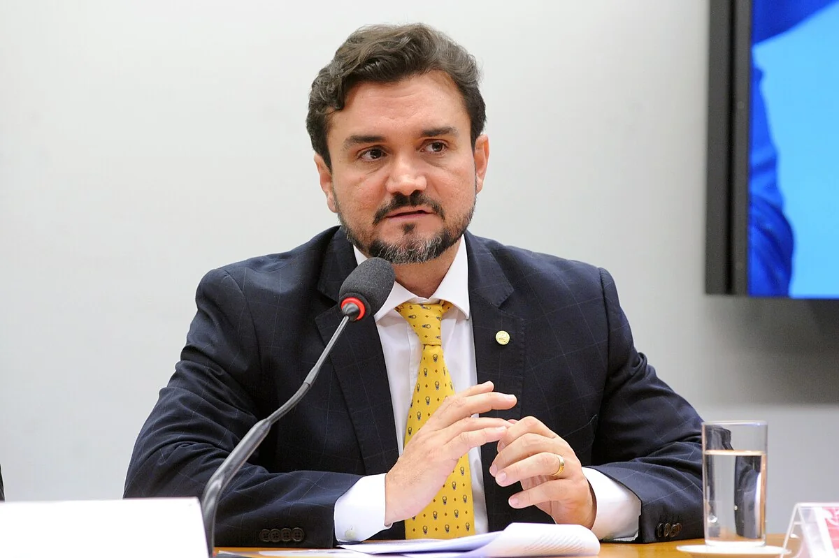 Braziliya rəsmisi: Gələcək nəsillərə yaşamalı dünya qoymaq üçün həmrəylik vacibdir