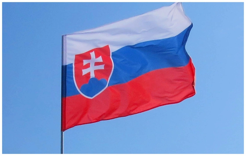 Slovakiyanın daxili işlər naziri polis rəhbərliyi ilə fikir ayrılığına görə vəzifəsindən azad edilib