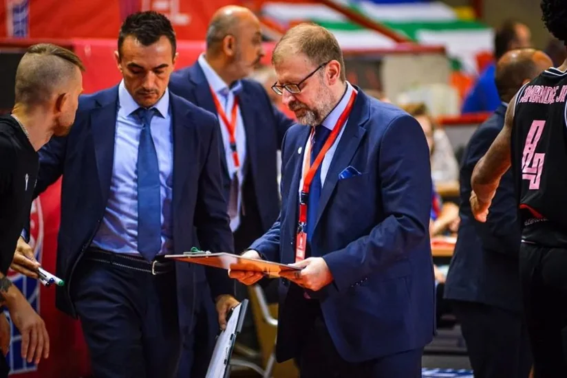 Sabah basketbol komandası baş məşqçisi ilə vidalaşıb